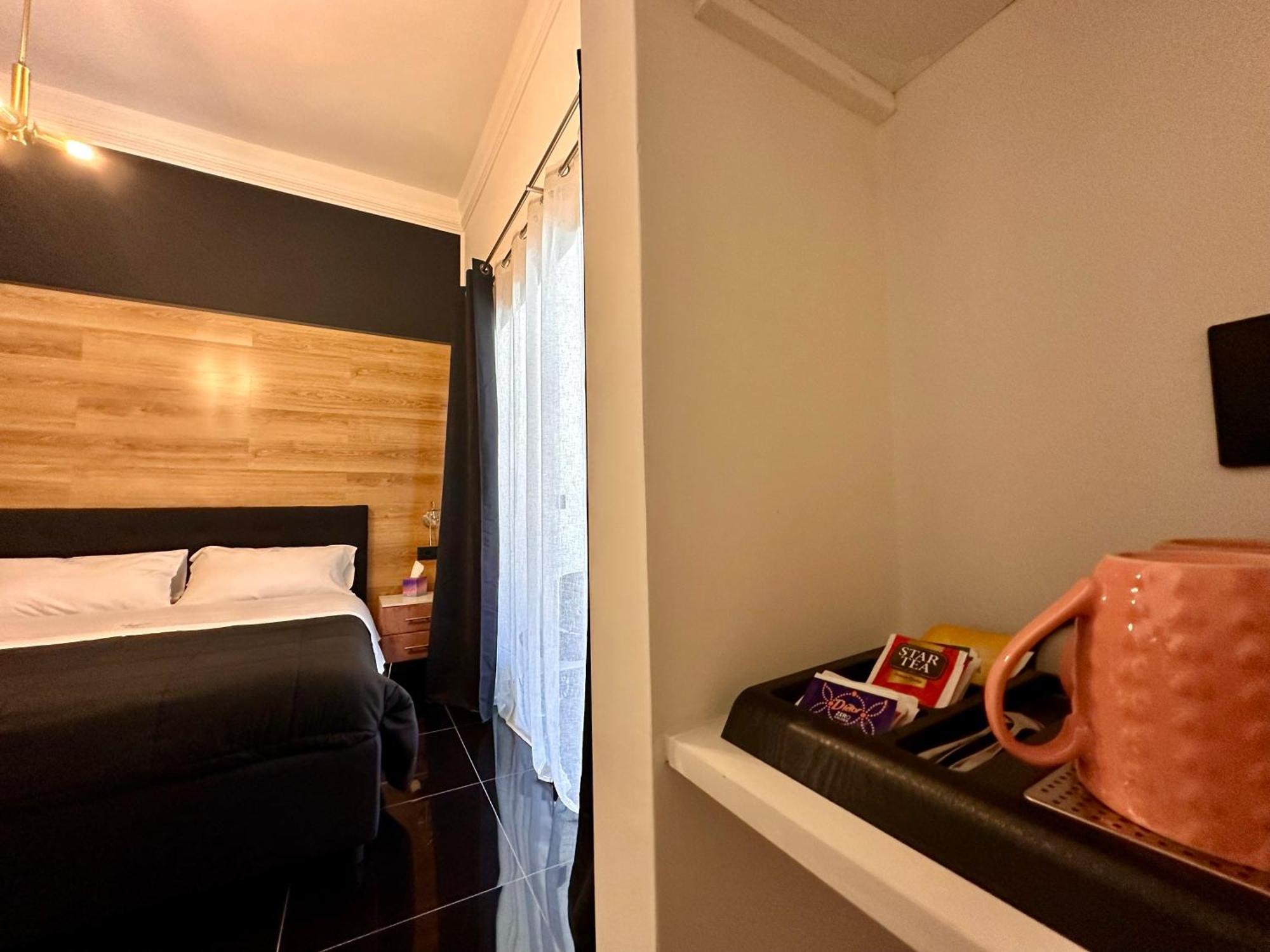 Elegance Rooms Spaccanapoli Exterior photo