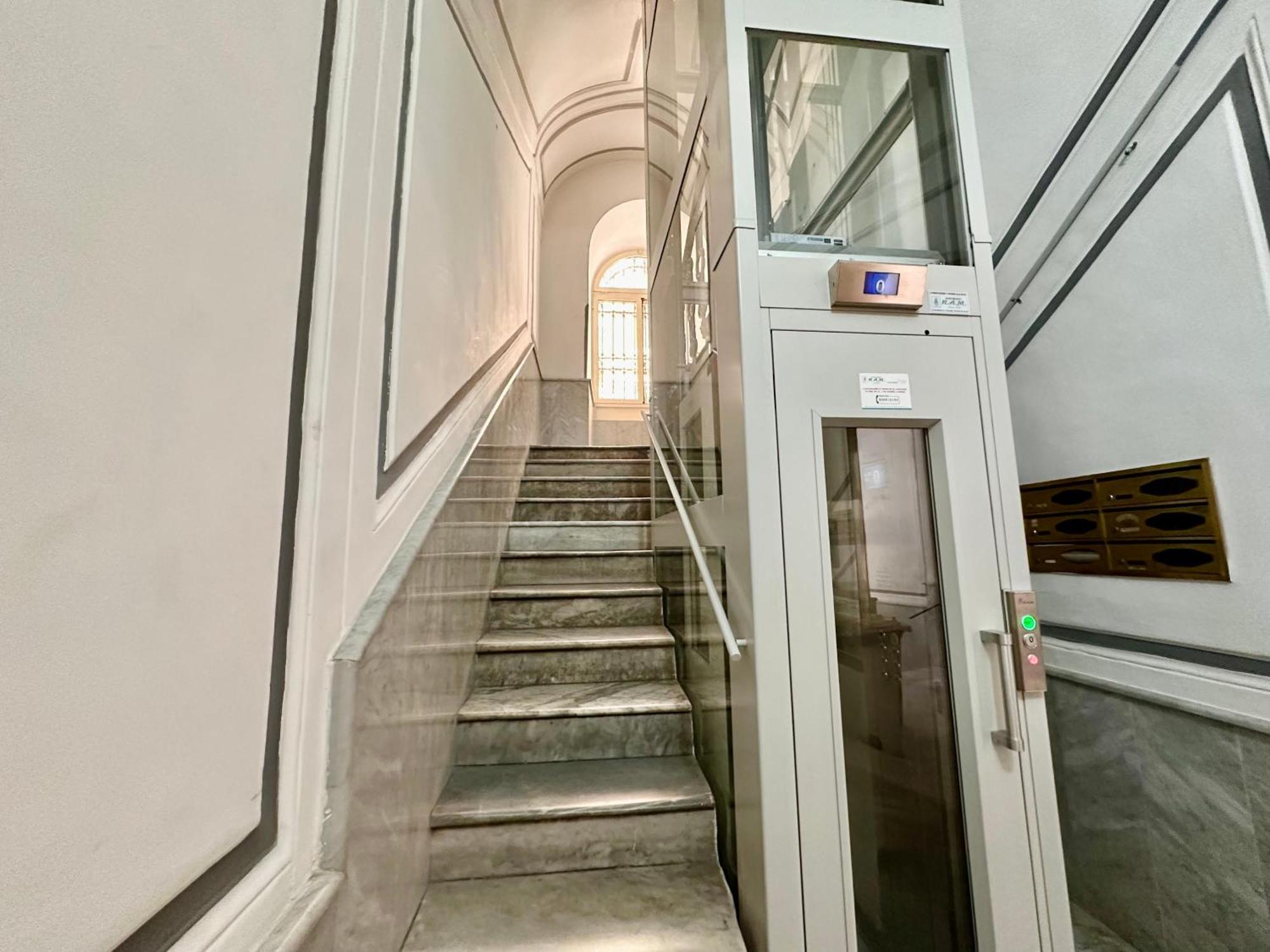 Elegance Rooms Spaccanapoli Exterior photo