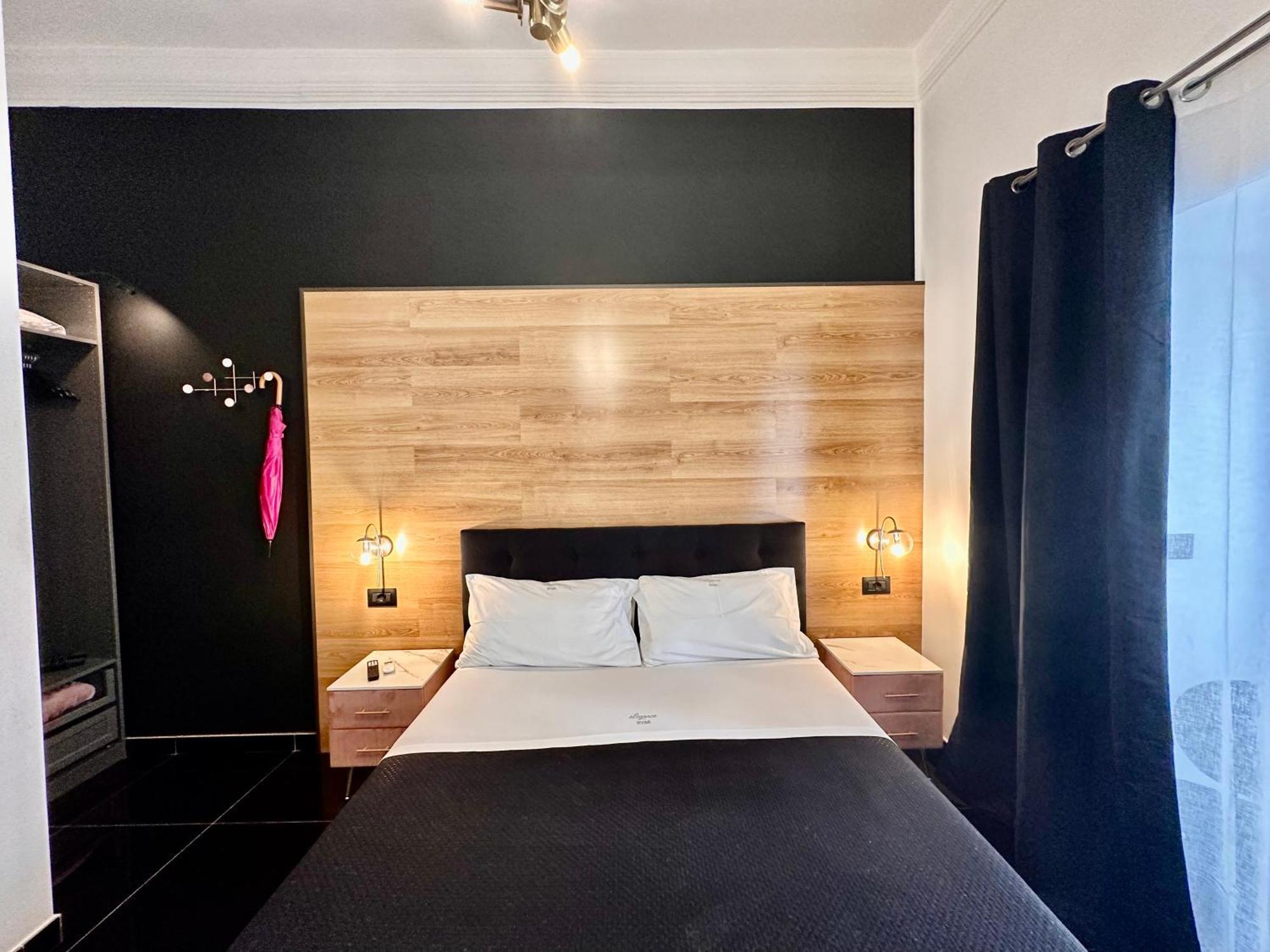 Elegance Rooms Spaccanapoli Exterior photo